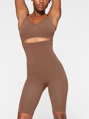 SKIMS Seamless High-Waisted Mid Thigh Short